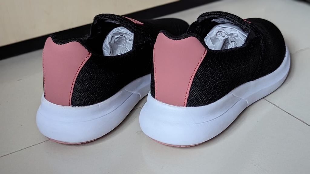 Women's Sports Shoes